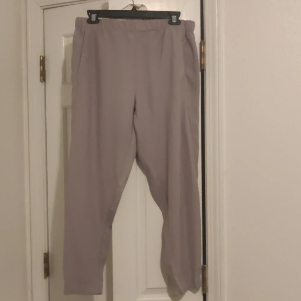 pants - Picture 1 of 4